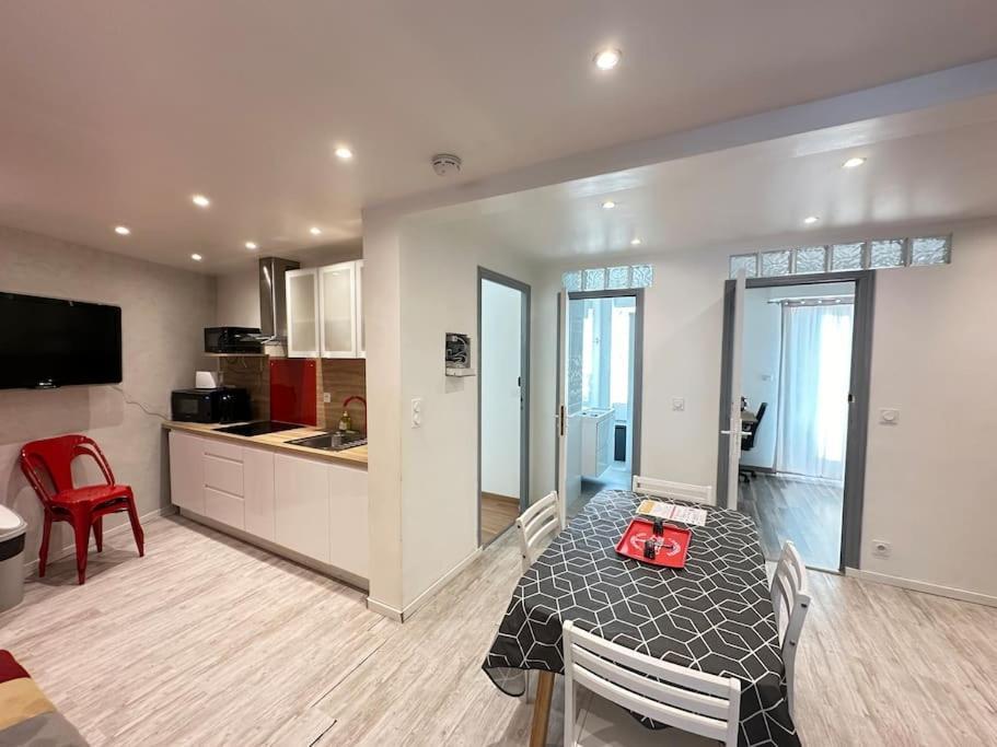 Appartement Avec 4 Chambres Doubles - Proche De La Mer, Des Transports Et De La Promenade Des Anglais Nizza Esterno foto